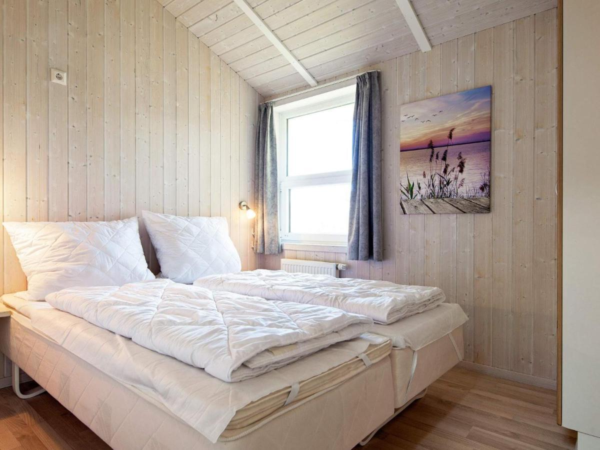 12 Person Holiday Home In Gromitz Bagian luar foto